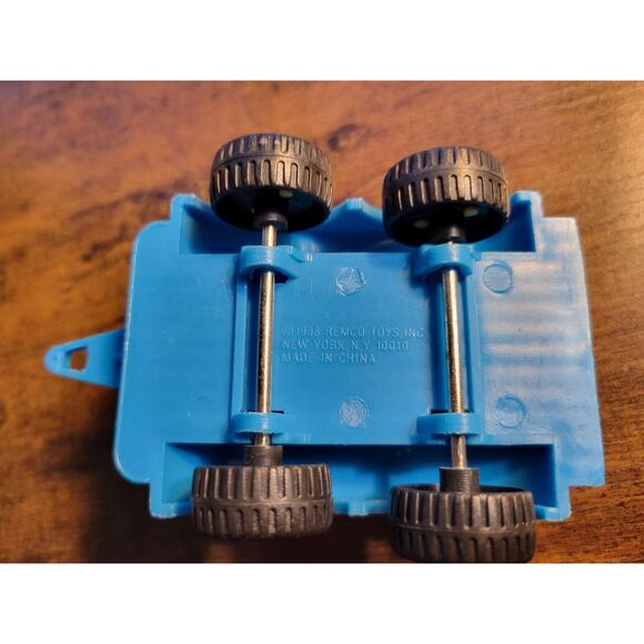 Vintage 1986 Blue Remco Toy Horse Trailer - Plastic - Picture 7 of 7